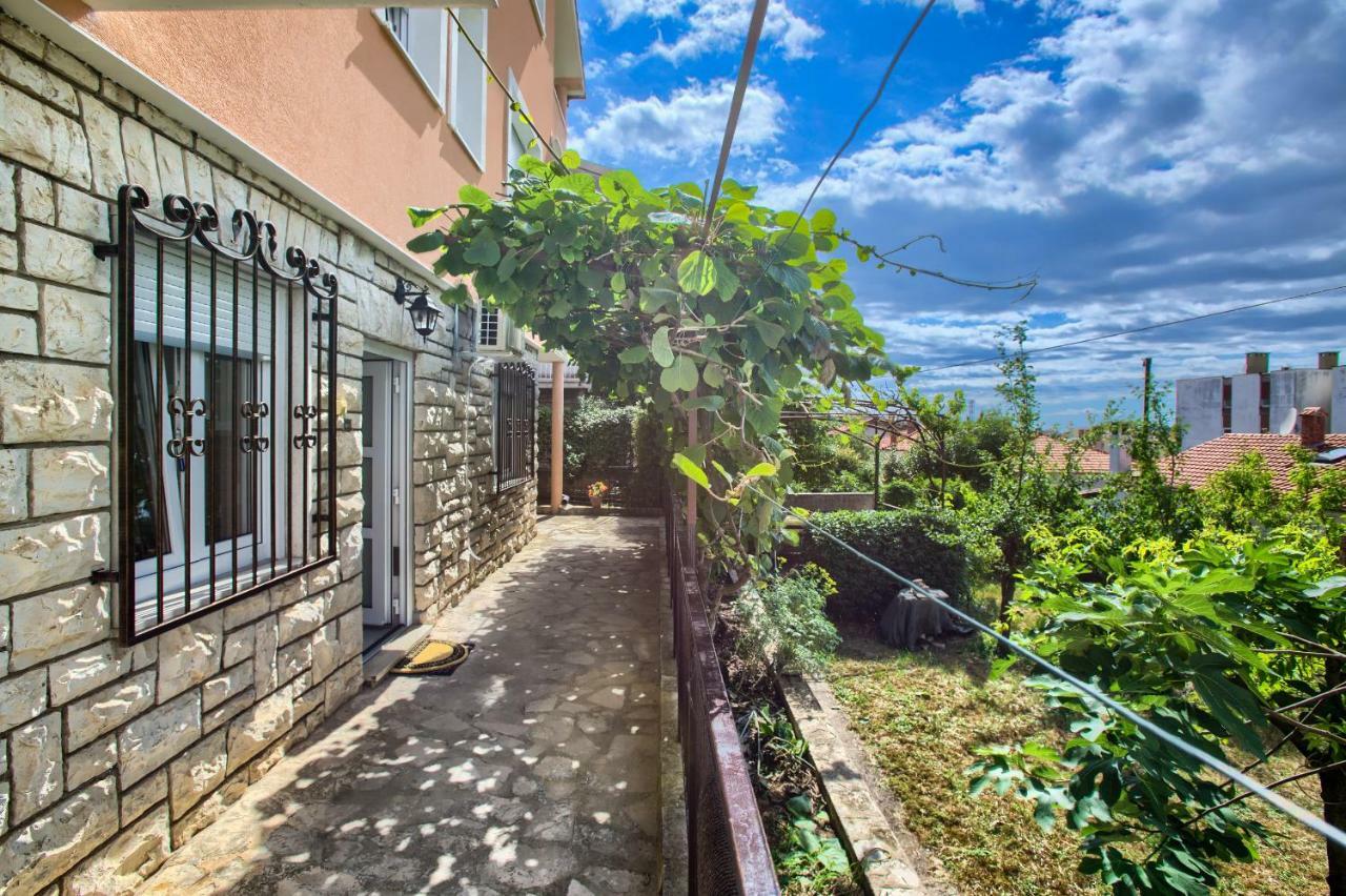 Apartman Paola PUY Exterior foto